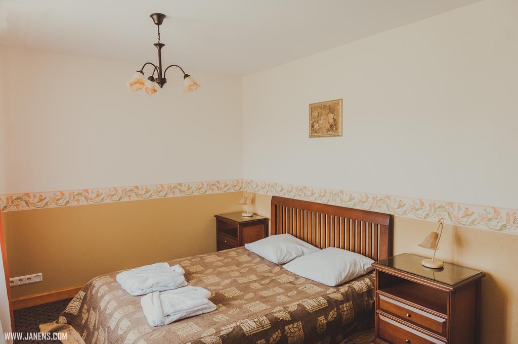 Hotel Rudzupukes Svente Exteriér fotografie